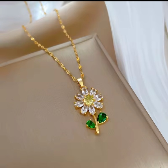 Green and Gold Minimalist Necklace stainless steel with Floral Charm - Picture 8 of 9